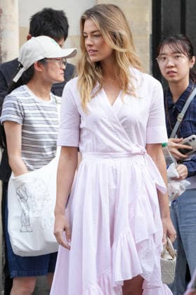 Frédérique Brons at the Dior Homme Spring Summer 2027 Ready-to-Wear fashion show during Paris Fashion Week on June 24, 2026 Anne Sophie Guebey Bestimage Celebs at the Dior Homme Spring Summer 2027 Ready-to-Wear fashion show during Paris Fashion Week on June 24, 2026, Paris, France  Copyright: xAnne-SophiexGuebeyx xBestimagexAnne-SophiexGuebeyx xBestimagex