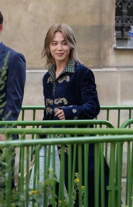 Jimin at the Dior Homme Spring Summer 2027 Ready-to-Wear fashion show during Paris Fashion Week on June 24, 2026. Anne Sophie Guebey, Bestimage. Celebrities at the Dior Homme Spring Summer 2027 Ready-to-Wear fashion show during Paris Fashion Week on June 24, 2026, Paris, France  Copyright: xAnne-SophiexGuebeyx xBestimagexAnne-SophiexGuebeyx xBestimagex