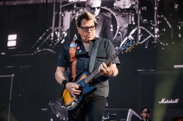 The Offspring live at Tons of Rock 2026 Oslo, Norway. 24th, June 2026. The American rock band The Offspring performs a live concert during the Norwegian music festival Tons of Rock 2026 in Oslo. Here guitarist Noodles is seen live on stage. Norway, Oslo  Copyright: xGonzalesxPhoto KetilxMartinsenx