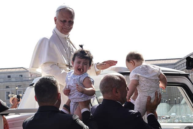 June 24, 2026. Vatican City - POPE LEO XIV during his Wednesday General Audience in St. Peter s Square at the Vatican. EvandroInetti_via ZUMA Wire Vatican City State - ZUMAi15_ 20260624_zaf_i15_001 Copyright: xEvandroxInettix