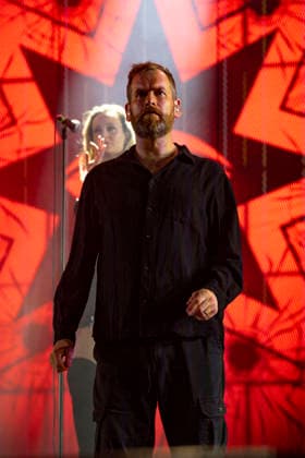 CELEBRITES : Printemps de Perouges - Saint-Maurice-de-Remens (01) France - 24 06 2026 Chris Barnes du groupe The Australian Pink Floyd Show se produit sur la scene du festival Printemps de PÃ rouges au chÃ¢teau de Saint-Maurice-de-RÃ mens (01 - France-) le 24 06 2026. Photo Sandrine Thesillat PsNewZ  Copyright: xSandrinexTHESILLATx