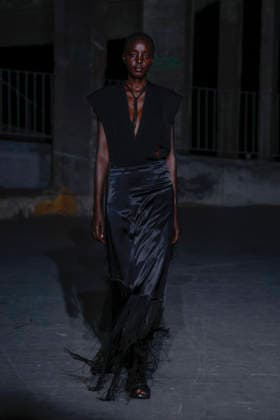 Songzio Men s Ready-to-Wear Spring Summer 2027 Collection Fashion Show at Paris Fashion Week on June 24, 2026 Songzio Men s Ready-to-Wear Spring Summer 2027 Collection Fashion Show at Paris Fashion Week on June 24, 2026, Paris, France  Copyright: xAgencex xBestimagexAgencex xBestimagex