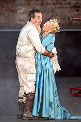 Bad Hersfelder Festspiele - Parzival . Schauspieler Bijan Zamani und Schauspielerin Varia Linnea Sjöström während der Fotoprobe zur Inszenierung Parzival im Rahmen der Bad Hersfelder Festspiele am 24.06.2026 in der Stiftsruine Bad Hersfeld. 20260624MWI129751 *** Bad Hersfeld Festival: Parzival —Actor Bijan Zamani and actress Varia Linnea Sjöström during the photo shoot for the production of Parzival as part of the Bad Hersfeld Festival on June 24, 2026, at the Bad Hersfeld Abbey Ruins 20260624MWI129751