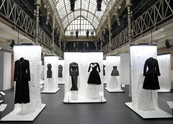 Illustration: Azzedine Alaïa and Christian Dior: Two Masters of Haute Couture Exhibition at the Azzedine Alaïa Foundation in Paris on June 24, 2026 Anne Sophie Guebey Bestimage Exhibition: Azzedine Alaïa and Christian Dior—Two Masters of Haute Couture at the Azzedine Alaïa Foundation in Paris, Paris, France  Copyright: xAnne-SophiexGuebeyx xBestimagexAnne-SophiexGuebeyx xBestimagex