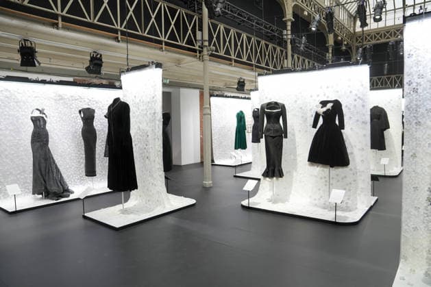 Illustration: Azzedine Alaïa and Christian Dior: Two Masters of Haute Couture Exhibition at the Azzedine Alaïa Foundation in Paris on June 24, 2026 Anne Sophie Guebey Bestimage Exhibition Azzedine Alaïa and Christian Dior: Two Masters of Haute Couture at the Azzedine Alaïa Foundation in Paris, Paris, France  Copyright: xAnne-SophiexGuebeyx xBestimagexAnne-SophiexGuebeyx xBestimagex