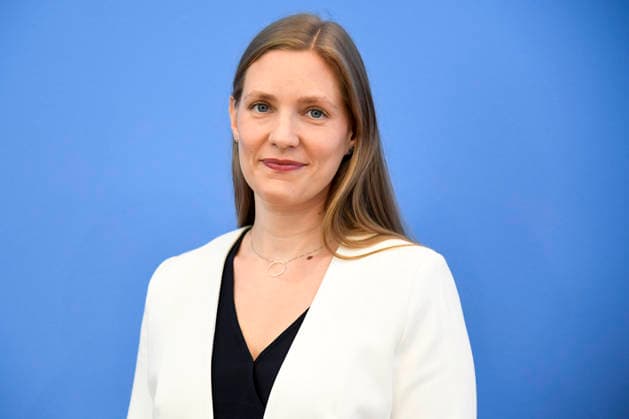 ABB BPK- Prof. Dr. Dana-Sophia Valentiner, Vorstandsmitglied der Gesellschaft fuer Freiheitsrechte e.V. (GFF) Vorstellung des Gutachtens zu einer moeglichen Verfassungswidrigkeit der AfD auf der BPK Bundespressekonferenz am 25.06.2026 in Berlin Berlin Deutschland *** ABB BPK Prof. Dr. Dana Sophia Valentiner, Board Member of the Society for Civil Liberties (GFF e.V.), presented an expert opinion on the possible unconstitutionality of the AfD at the BPK Federal Press Conference on June 25, 2026, in Berlin, Germany