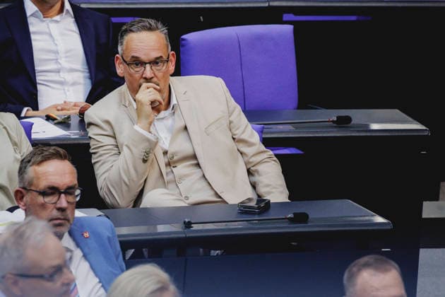 Martin Reichardt, Mitglied des Deutschen Bundestages (AfD), aufgenommen im Rahmen einer Sitzung des Deutschen Bundestages in Berlin, 25.06.2026. Berlin Deutschland *** Martin Reichardt, AfD member of the German Bundestag, photographed during a session of the German Bundestag in Berlin, June 25, 2026, Berlin, Germany Copyright: xFlorianxGaertnerx