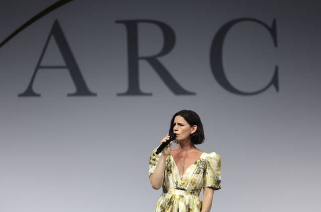 Carrie Manolakos performs at the Alliance for Responsible Citizenship Conference 2026. Image Licensed to Parsons Media. 25 06 2026. London, United Kingdom. The Alliance for Responsible Citizenship Conference 2026.  Copyright: xAndrewxParsonsx xParsonsxMediax PAR-9218-0036