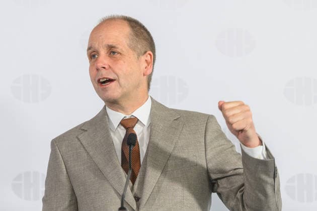 Â photonews.at - Wien, 25.06.2026. Pressekonferenz zur Sommerprognose 2026 und 2027 von WIFO und IHS. Vertreter des Österreichischen Instituts für Wirtschaftsforschung (WIFO) und des Instituts für Höhere Studien (IHS) präsentieren die aktuelle Konjunkturprognose für Österreich und geben einen Ausblick auf die wirtschaftliche Entwicklung in den Jahren 2026 und 2027. PHOTO: IHS-Direktor Holger Bonin Press conference on the 2026 and 2027 Summer Economic Forecast by WIFO and IHS. Representatives of both institutes present their latest economic outlook for Austria. Konjunktur, Wirtschaft, Wirtschaftswachstum, Wirtschaftsprognose, Wirtschaftsausblick, Inflation, Arbeitsmarkt, Beschäftigung, Arbeitslosigkeit, Budget, Staatsfinanzen, 