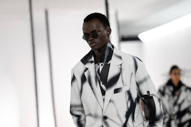 PFW - Issey Miyake - Runway A model presents a creation by IM Issey Miyake Men Miyake Design Studio team as part of their Menswear Spring-Summer 2027 collection show for fashion house Issey Miyake during Men s Fashion Week in Paris, France, June 25, 2026. Photo by Alexis Jumeau ABACAPRESS.COM Paris France  Copyright: xJumeauxAlexis ABACAx