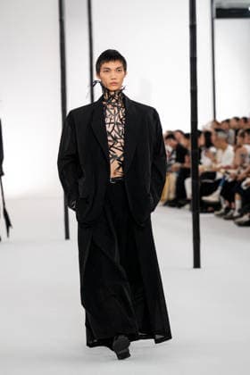 PFW - Issey Miyake - Runway A model presents a creation by IM Issey Miyake Men Miyake Design Studio team as part of their Menswear Spring-Summer 2027 collection show for fashion house Issey Miyake during Men s Fashion Week in Paris, France, June 25, 2026. Photo by Alexis Jumeau ABACAPRESS.COM Paris France  Copyright: xJumeauxAlexis ABACAx