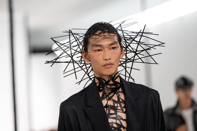 PFW - Issey Miyake - Runway A model presents a creation by IM Issey Miyake Men Miyake Design Studio team as part of their Menswear Spring-Summer 2027 collection show for fashion house Issey Miyake during Men s Fashion Week in Paris, France, June 25, 2026. Photo by Alexis Jumeau ABACAPRESS.COM Paris France  Copyright: xJumeauxAlexis ABACAx