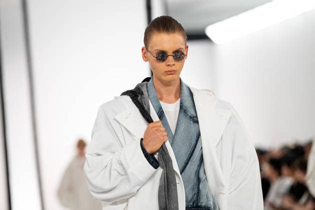 PFW - Issey Miyake - Runway A model presents a creation by IM Issey Miyake Men Miyake Design Studio team as part of their Menswear Spring-Summer 2027 collection show for fashion house Issey Miyake during Men s Fashion Week in Paris, France, June 25, 2026. Photo by Alexis Jumeau ABACAPRESS.COM Paris France  Copyright: xJumeauxAlexis ABACAx
