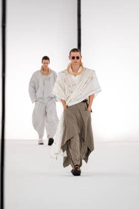 PFW - Issey Miyake - Runway A model presents a creation by IM Issey Miyake Men Miyake Design Studio team as part of their Menswear Spring-Summer 2027 collection show for fashion house Issey Miyake during Men s Fashion Week in Paris, France, June 25, 2026. Photo by Alexis Jumeau ABACAPRESS.COM Paris France  Copyright: xJumeauxAlexis ABACAx