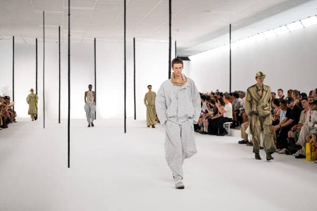 PFW - Issey Miyake - Runway A model presents a creation by IM Issey Miyake Men Miyake Design Studio team as part of their Menswear Spring-Summer 2027 collection show for fashion house Issey Miyake during Men s Fashion Week in Paris, France, June 25, 2026. Photo by Alexis Jumeau ABACAPRESS.COM Paris France  Copyright: xJumeauxAlexis ABACAx