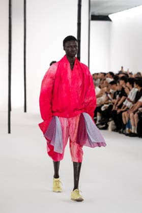 PFW - Issey Miyake - Runway A model presents a creation by IM Issey Miyake Men Miyake Design Studio team as part of their Menswear Spring-Summer 2027 collection show for fashion house Issey Miyake during Men s Fashion Week in Paris, France, June 25, 2026. Photo by Alexis Jumeau ABACAPRESS.COM Paris France  Copyright: xJumeauxAlexis ABACAx