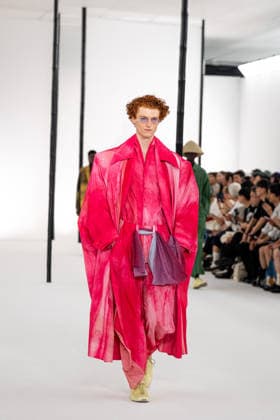 PFW - Issey Miyake - Runway A model presents a creation by IM Issey Miyake Men Miyake Design Studio team as part of their Menswear Spring-Summer 2027 collection show for fashion house Issey Miyake during Men s Fashion Week in Paris, France, June 25, 2026. Photo by Alexis Jumeau ABACAPRESS.COM Paris France  Copyright: xJumeauxAlexis ABACAx