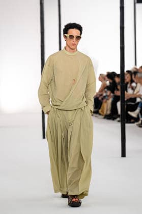 PFW - Issey Miyake - Runway A model presents a creation by IM Issey Miyake Men Miyake Design Studio team as part of their Menswear Spring-Summer 2027 collection show for fashion house Issey Miyake during Men s Fashion Week in Paris, France, June 25, 2026. Photo by Alexis Jumeau ABACAPRESS.COM Paris France  Copyright: xJumeauxAlexis ABACAx