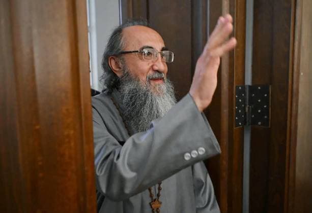 Armenia Archbishop Coup Plot Trial 9195169 25.06.2026 Archbishop Mikael Ajapahyan, head of the Shirak Diocese of the Armenian Apostolic Church, arrives to attend a hearing at the Court of Appeal in Yerevan, Armenia. The court released Ajapakhyan from house arrest and overturned the verdict of the Criminal Court of General Jurisdiction of Yerevan. On October 3, 2025 a Criminal Court of General Jurisdiction sentenced Ajapahyan to two years in prison for calling for the seizure of power and the violent overthrow of the constitutional order. Aram Nersesyan Sputnik Yerevan Armenia  Copyright: xAramxNersesyanx