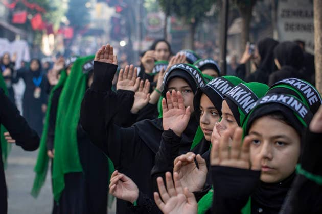 June 25, 2026, Istanbul, Istanbul, Turkey: Shi ite Muslims gather for Ashura commemorations at and around Zeynebiye Mosque in the Halkali neighborhood of Istanbul, Turkey. Thousands of members of the Ja fari community participated in mourning ceremonies marking the martyrdom of Imam Hussein and his companions at the Battle of Karbala. The event included prayers, elegies, religious rituals, and processions commemorating one of the most significant observances in the Islamic calendar. Istanbul Turkey - ZUMAt171 20260625_zip_t171_007 Copyright: xAbdullahxTepelix