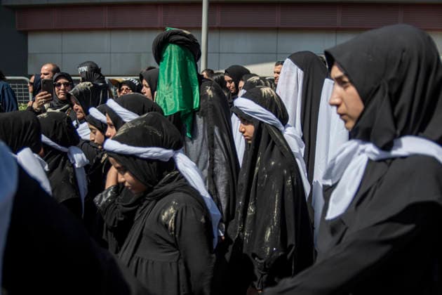 June 25, 2026, Istanbul, Istanbul, Turkey: Shi ite Muslims gather for Ashura commemorations at and around Zeynebiye Mosque in the Halkali neighborhood of Istanbul, Turkey. Thousands of members of the Ja fari community participated in mourning ceremonies marking the martyrdom of Imam Hussein and his companions at the Battle of Karbala. The event included prayers, elegies, religious rituals, and processions commemorating one of the most significant observances in the Islamic calendar. Istanbul Turkey - ZUMAt171 20260625_zip_t171_023 Copyright: xAbdullahxTepelix