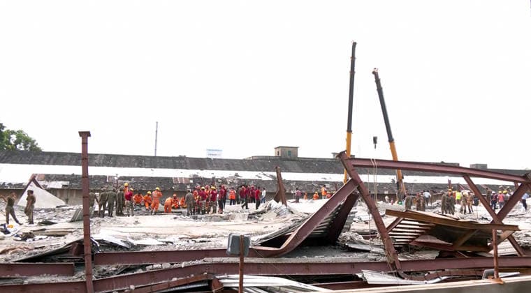 RECORD DATE NOT STATED Search and rescue operations are underway after a three-storey under-construction warehouse collapsed Kolkata, Jun 25 (ANI): Search and rescue operations are underway after a three-storey under-construction warehouse collapsed at Taratala, in Kolkata on Thursday. (ANI Video Grab) Kolkata West Bengal India Copyright: xANIx ANI_20260625113