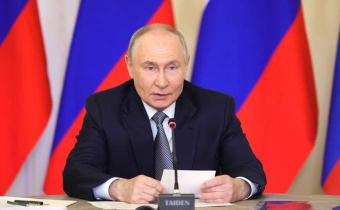 Russian President Vladimir Putin chairs a meeting on developing the domestic aviation industry at the Gromov Flight Research Institute in Moscow Russian President Vladimir Putin chairs a meeting on developing the domestic aviation industry at the Gromov Flight Research Institute in Moscow, Russia, June 25, 2026. Photo by Russian President official apaimages Russia Russia Russian Federation 250626_Russia_RPO_00(2) Copyright: xapaimagesxRussianxPresidentxxofficialx xapaimagesx
