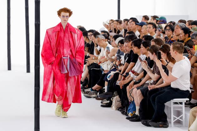 Issey Miyake Ready-to-Wear Men’s Spring Summer 2027 Fashion Show during Paris Fashion Week at the Césure Cultural Center in Paris, France, on June 24, 2026 Bestimage Runway during the Issey Miyake Men’s Spring Summer 2027 fashion show as part of Paris Fashion Week on June 24, 2026 in Paris, France Paris France  Copyright: xAgencex xBestimagexAgencex xBestimagex