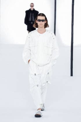 Issey Miyake Ready-to-Wear Men’s Spring Summer 2027 Fashion Show during Paris Fashion Week at the Césure Cultural Center in Paris, France, on June 24, 2026 Bestimage Runway during the Issey Miyake Men’s Spring Summer 2027 fashion show as part of Paris Fashion Week on June 24, 2026 in Paris, France Paris France  Copyright: xAgencex xBestimagexAgencex xBestimagex