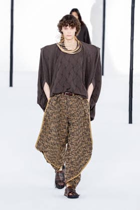 Issey Miyake Ready-to-Wear Men’s Spring Summer 2027 Fashion Show during Paris Fashion Week at the Césure Cultural Center in Paris, France, on June 24, 2026 Bestimage Runway during the Issey Miyake Men’s Spring Summer 2027 fashion show as part of Paris Fashion Week on June 24, 2026 in Paris, France Paris France  Copyright: xAgencex xBestimagexAgencex xBestimagex