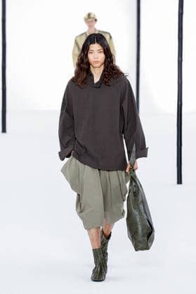 Issey Miyake Ready-to-Wear Men’s Spring Summer 2027 Fashion Show during Paris Fashion Week at the Césure Cultural Center in Paris, France, on June 24, 2026 Bestimage Runway during the Issey Miyake Men’s Spring Summer 2027 fashion show as part of Paris Fashion Week on June 24, 2026 in Paris, France Paris France  Copyright: xAgencex xBestimagexAgencex xBestimagex