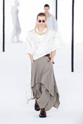 Issey Miyake Ready-to-Wear Men’s Spring Summer 2027 Fashion Show during Paris Fashion Week at the Césure Cultural Center in Paris, France, on June 24, 2026 Bestimage Runway during the Issey Miyake Men’s Spring Summer 2027 fashion show as part of Paris Fashion Week on June 24, 2026 in Paris, France Paris France  Copyright: xAgencex xBestimagexAgencex xBestimagex