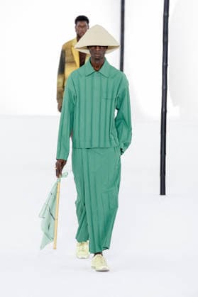 Issey Miyake Ready-to-Wear Men’s Spring Summer 2027 Fashion Show during Paris Fashion Week at the Césure Cultural Center in Paris, France, on June 24, 2026 Bestimage Runway during the Issey Miyake Men’s Spring Summer 2027 fashion show as part of Paris Fashion Week on June 24, 2026 in Paris, France Paris France  Copyright: xAgencex xBestimagexAgencex xBestimagex