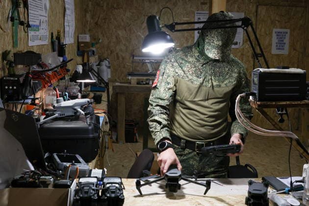 RUSSIA - JUNE 25, 2026: A serviceman of Russia s Zapad West Group of Forces is seen at an UAV production lab on the Zaporozhye front. Alexander Polegenko TASS  94271209