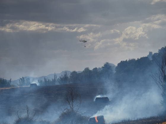 Operational Level 2 Activated Due to the Fire in Ezcabarte, Navarre A helicopter attempts to extinguish a fire on June 25, 2026, in Ezcabarte, Navarre, Spain. At 6:45 p.m., the Government of Navarre activated Operational Level 2 of the INFONA Special Civil Protection Plan for Forest Fires, based on current data regarding the progression of the forest fire taking place on the slopes of Mount San Cristóbal. The fire alert was was issued at 5:42 p.m. The fire originated in a field located on the mountain’s slopes, near kilometer marker 2.4 on the NA 4210 highway, in the municipality of Makirriain, and has spread to a pine forest area, as reported by 112 SOS Navarra. JUNE 25, 2026 FIRE EMERGENCY LEVEL 2 FIREFIGHTERS SMOKE FIREFIGHTING HELICOPT  Copyright: xEduardoxSanzx 7622647