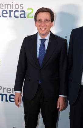 2026 Merca2 Awards Ceremony The mayor of Madrid, José Luis Martínez Almeida, during the 2026 Merca2 Awards ceremony, on June 25, 2026, in Madrid, Spain. Merca2 is celebrating the seventh edition of its awards, an event that brings together prominent figures from the institutional, business, judicial, cultural, medical, and social sectors in Madrid. AWARDS EVENT José Ramó Madrid Madrid, Spain  Copyright: xJosÃ xRamonxHernandox 7622660