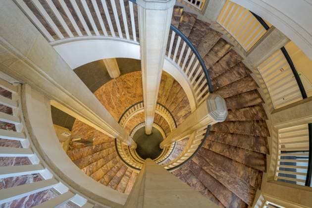 Innenaufnahme Wendeltreppe Schloss Schwerin Deutschland Interior view of Schwerin Castle Spiral Staircase Germany Copyright: imageBROKER RolfxFischer iblrfi18143775.jpg