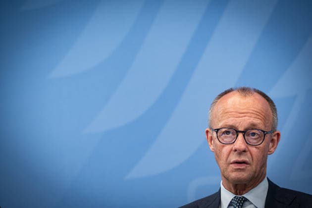 Berlin, Pressekonferenz von Bundeskanzler Merz, Ministerpräsident Schnieder sowie Ministerpräsident Lies im Anschluss an die Beratung mit den Regierungschefinnen und Regierungschefs der Länder (MPK) Bundeskanzler Friedrich Merz (CDU), Olaf Lies (Ministerpräsident von Niedersachsen, SPD) und Gordon Schnieder (Ministerpräsident Rheinland-Pfalz, CDU) geben am 25.06.2026 eine gemeinsame Pressekonferenz im Anschluss an die Beratung mit den Regierungschefinnen und Regierungschefs der Länder (MPK) im Bundeskanzleramt in Berlin. Berlin Bundeskanzleramt Berlin Deutschland *** Berlin, press conference by Federal Chancellor Merz, Minister President Schnieder, and Minister President Lies following consultations with the heads of government of the