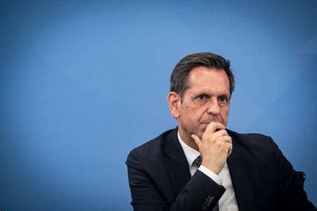 Berlin, Pressekonferenz von Bundeskanzler Merz, Ministerpräsident Schnieder sowie Ministerpräsident Lies im Anschluss an die Beratung mit den Regierungschefinnen und Regierungschefs der Länder (MPK) Bundeskanzler Friedrich Merz (CDU), Olaf Lies (Ministerpräsident von Niedersachsen, SPD) und Gordon Schnieder (Ministerpräsident Rheinland-Pfalz, CDU) geben am 25.06.2026 eine gemeinsame Pressekonferenz im Anschluss an die Beratung mit den Regierungschefinnen und Regierungschefs der Länder (MPK) im Bundeskanzleramt in Berlin. Berlin Bundeskanzleramt Berlin Deutschland *** Berlin, press conference by Federal Chancellor Merz, Minister President Schnieder, and Minister President Lies following consultations with the heads of government of the