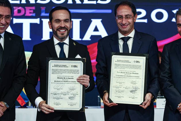 Abelardo de la Espriella officially declared Colombia s President-elect BOGOTA, COLOMBIA - JUNE 25: Colombia s President-elect Abelardo de la Espriella (L) and Vice President-elect Jose Manuel Restrepo display their official certificates during the inauguration ceremony as the new President of Colombia, in Bogota, Colombia, on June 25, 2026. Lucas Aguayo Araos Anadolu Bogota Colombia. Editorial use only. Please get in touch for any other usage.  Copyright: x2026xAnadoluxLucasxAguayoxAraosx
