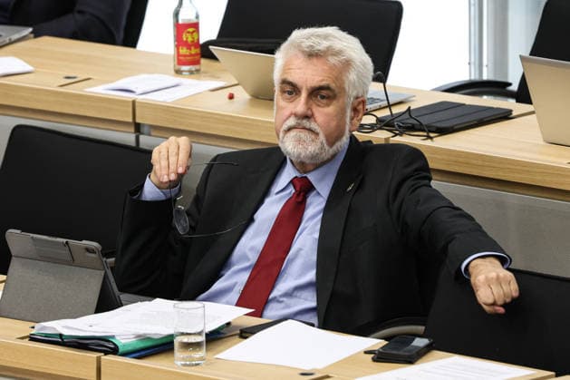Wissenschaftsminister Armin Willingmann (SPD,Sachsen Anhalt) - Landtagssitzung im Landtag von Sachsen Anhalt in Magdeburg *** Armin Willingmann, Minister of Science (SPD), Saxony-Anhalt State Parliament session at the Saxony-Anhalt State Parliament in Magdeburg