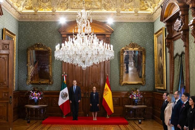June 25, 2026, Mexico City, Mexico: Mexican President CLAUDIA SHEINBAUM PARDO welcomed KING FELIPE VI of Spain to the National Palace during the monarchs first official visit to Mexico in more than seven years and his first meeting with the current federal administration. The private meeting took place before the King traveled to Guadalajara to attend the 2026 FIFA World Cup match between Spain and Uruguay. Mexico City Mexico - ZUMAl178 20260625_znp_l178_005 Copyright: xCristianxLeyvax