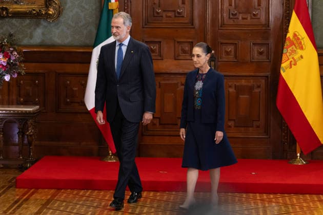 June 25, 2026, Mexico City, Mexico: Mexican President CLAUDIA SHEINBAUM PARDO welcomed KING FELIPE VI of Spain to the National Palace during the monarchs first official visit to Mexico in more than seven years and his first meeting with the current federal administration. The private meeting took place before the King traveled to Guadalajara to attend the 2026 FIFA World Cup match between Spain and Uruguay. Mexico City Mexico - ZUMAl178 20260625_znp_l178_013 Copyright: xCristianxLeyvax