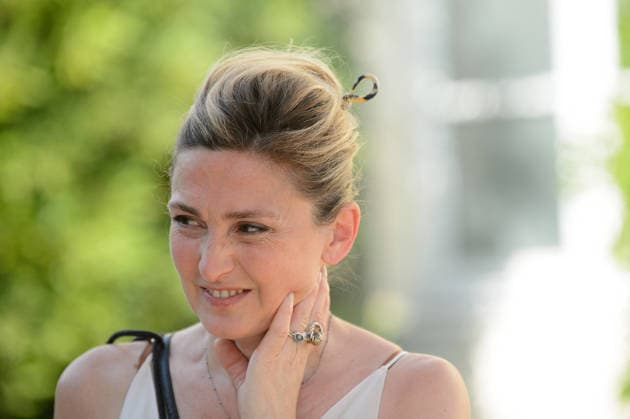 Festival Soeurs Jumelles - Rochefort - Day 3 Julie Gayet attends the Soeurs Jumelles festival in Rochefort, France on June 25, 2026. Photo by Arnault Serriere ABACAPRESS.COM  Copyright: xSerrierexArnault ABACAx