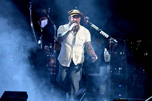 Zac Brown performing at British Airways ARC in London LONDON, ENGLAND - JUNE 25: Zac Brown performing at British Airways ARC, Olympia on June 25, 2026 in London, England CAP MAR MAR Great Britain UK Copyright: xMartinxHarris CapitalxPicturesx