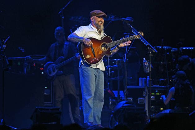 Zac Brown performing at British Airways ARC in London LONDON, ENGLAND - JUNE 25: Zac Brown performing at British Airways ARC, Olympia on June 25, 2026 in London, England CAP MAR MAR Great Britain UK Copyright: xMartinxHarris CapitalxPicturesx