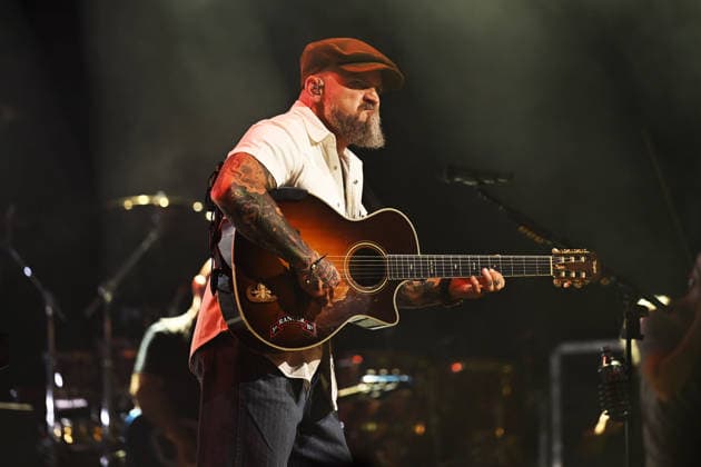 Zac Brown performing at British Airways ARC in London LONDON, ENGLAND - JUNE 25: Zac Brown performing at British Airways ARC, Olympia on June 25, 2026 in London, England CAP MAR MAR Great Britain UK Copyright: xMartinxHarris CapitalxPicturesx