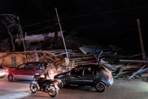 Death toll from Venezuela earthquakes rises to 235 LA GUAIRA, VENEZUELA - JUNE 26:Rescue teams continue searching the rubble of collapsed buildings for survivors following the devastating earthquake in Caraballeda, La Guaira, Venezula on June 26, 2026. The death toll in the back-to-back earthquakes that devastated Venezuela’s northern coast on Wednesday has risen to 235, with more than 4,300 others injured, Health Minister Carlos Alvarado confirmed Thursday. Diko Betancourt Anadolu La Guaira Venezuela. Editorial use only. Please get in touch for any other usage.  Copyright: x2026xAnadoluxDikoxBetancourtx