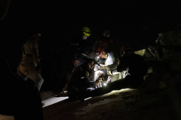 Death toll from Venezuela earthquakes rises to 235 LA GUAIRA, VENEZUELA - JUNE 26:Rescue teams continue searching the rubble of collapsed buildings for survivors following the devastating earthquake in Caraballeda, La Guaira, Venezula on June 26, 2026. The death toll in the back-to-back earthquakes that devastated Venezuela’s northern coast on Wednesday has risen to 235, with more than 4,300 others injured, Health Minister Carlos Alvarado confirmed Thursday. Diko Betancourt Anadolu La Guaira Venezuela. Editorial use only. Please get in touch for any other usage.  Copyright: x2026xAnadoluxDikoxBetancourtx