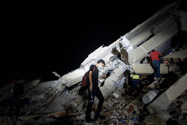 Death toll from Venezuela earthquakes rises to 235 LA GUAIRA, VENEZUELA - JUNE 26:Rescue teams continue searching the rubble of collapsed buildings for survivors following the devastating earthquake in Caraballeda, La Guaira, Venezula on June 26, 2026. The death toll in the back-to-back earthquakes that devastated Venezuela’s northern coast on Wednesday has risen to 235, with more than 4,300 others injured, Health Minister Carlos Alvarado confirmed Thursday. Diko Betancourt Anadolu La Guaira Venezuela. Editorial use only. Please get in touch for any other usage.  Copyright: x2026xAnadoluxDikoxBetancourtx